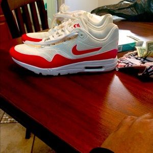 Women’s air max great condition